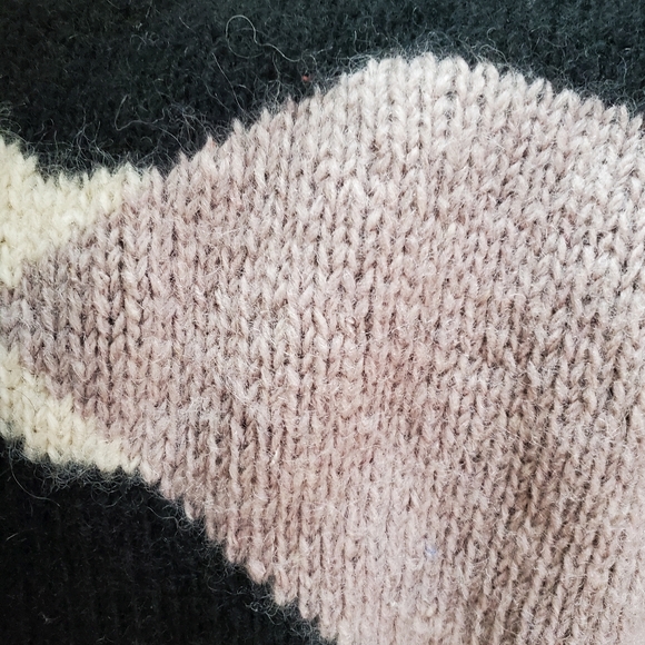 Hand Knit Chunky Oversized Sweater - Picture 2 of 3